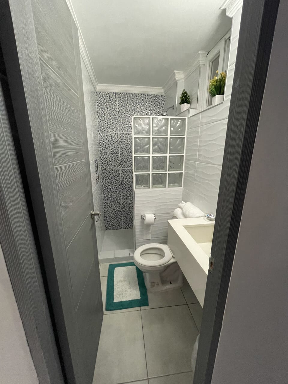 Single Room | Bathroom