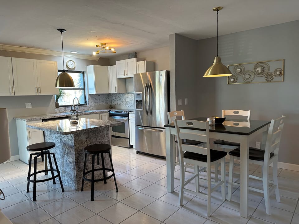 Kitchen/ Dining