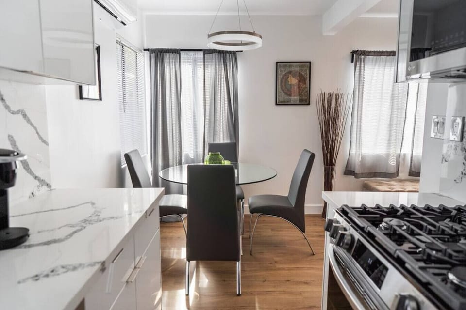 KITCHEN -- View 3D Virtual Tour of the Property Here: https://tinyurl.com/yuue4ajv
