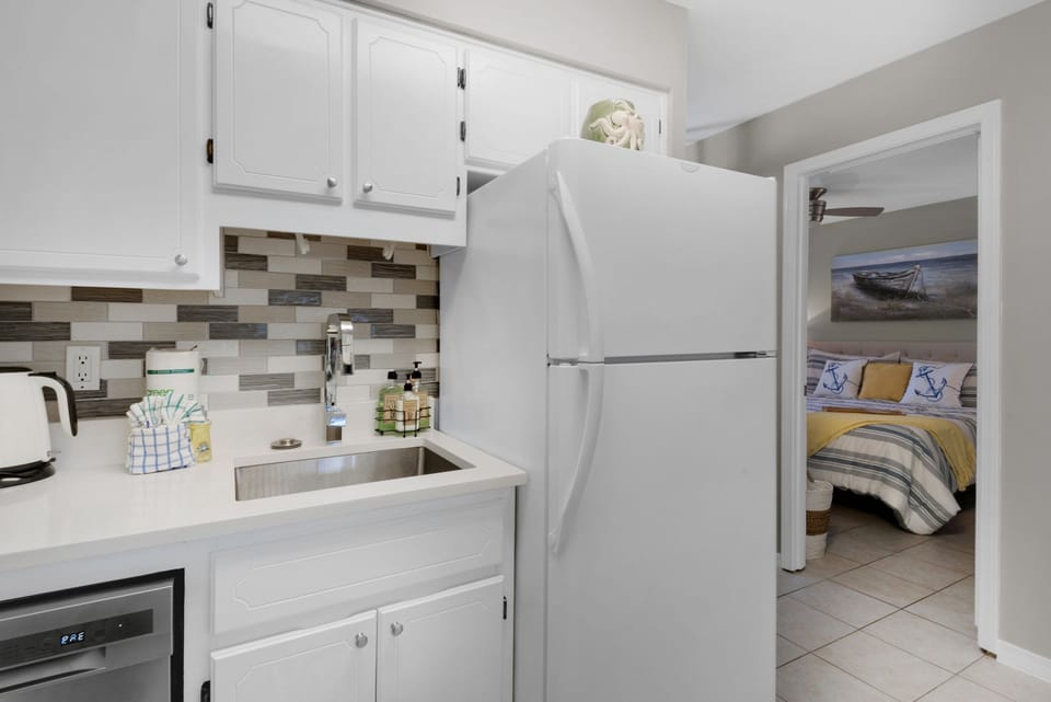 Deep Sink and beautiful backsplash 