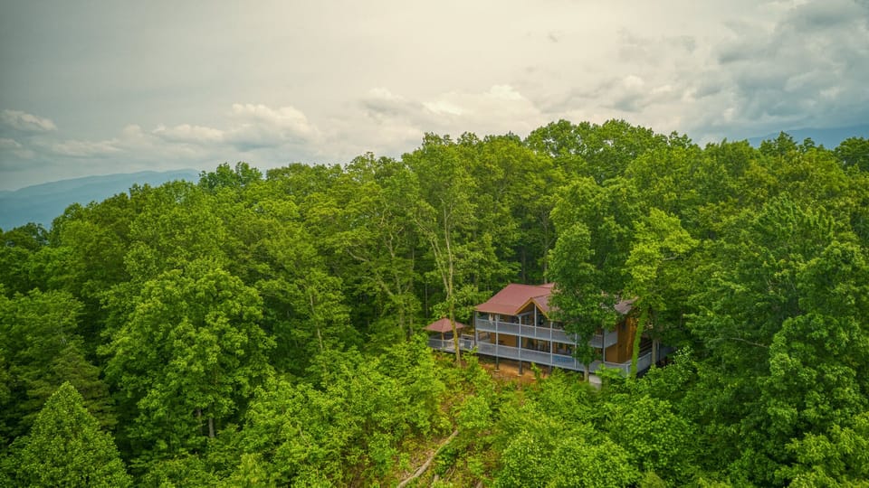 Stunning cabin with amazing views

