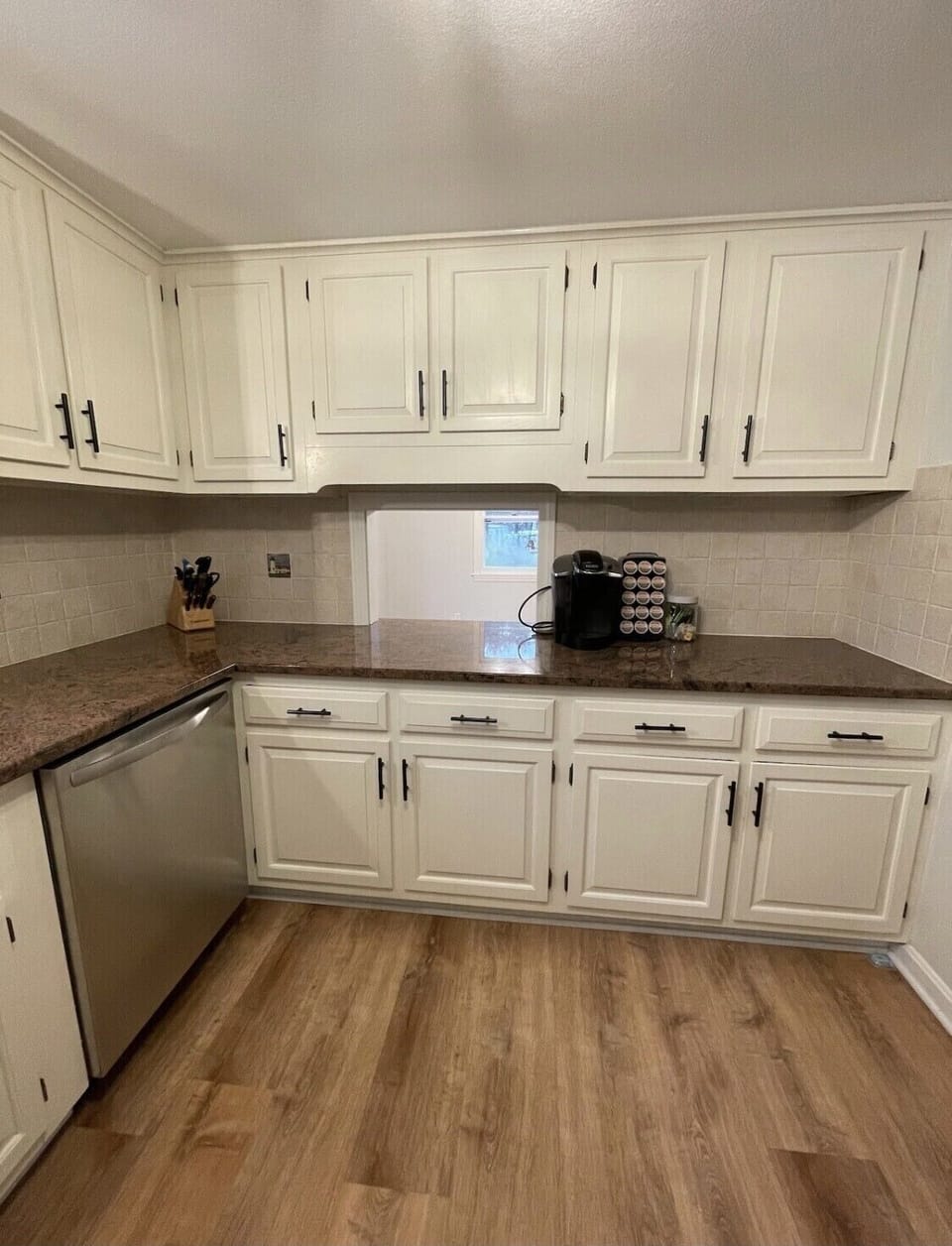 Kitchen - Gas Stove, Microwave, Keurig included 
