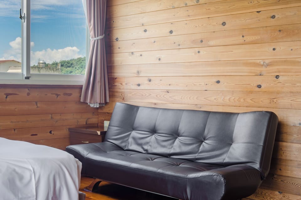 King Room with Lake View | Free WiFi, bed sheets
