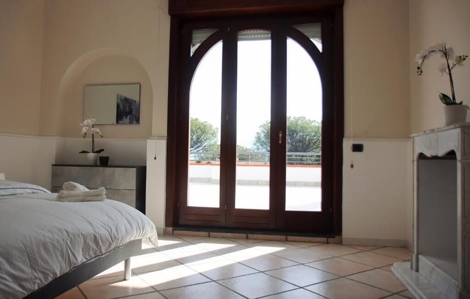 Family Room | Premium bedding, down comforters, individually furnished, desk