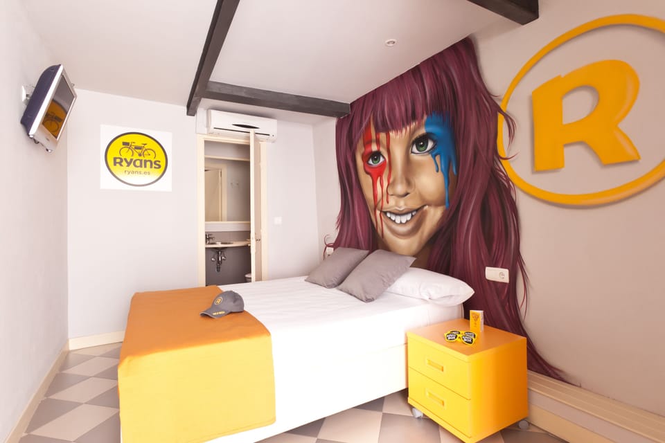 Basic Double Room | In-room safe, blackout drapes, WiFi (free), bed sheets