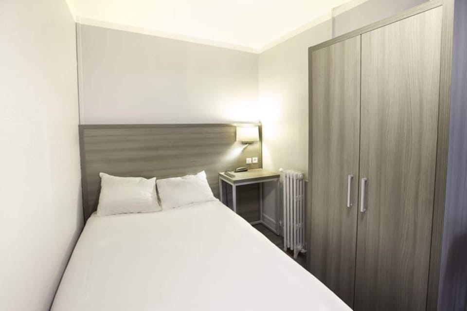 Single Room | Free WiFi, bed sheets, wheelchair access
