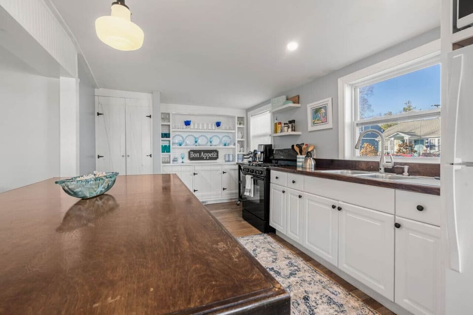 Spacious and fully stocked kitchen
