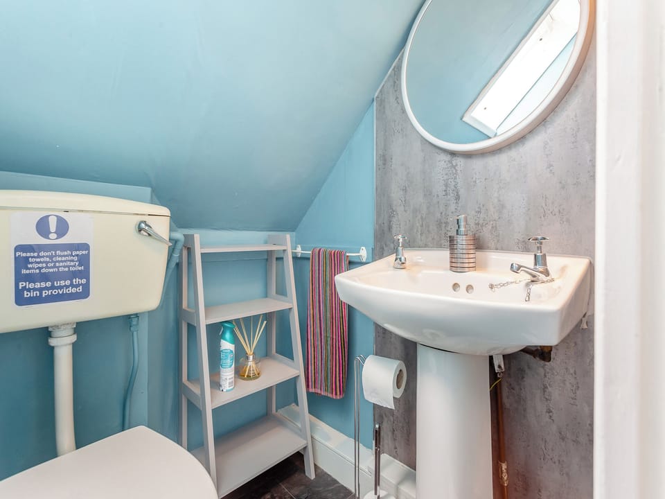 Bathroom | Sgath na Craig, Upper Colbost, near Glendale