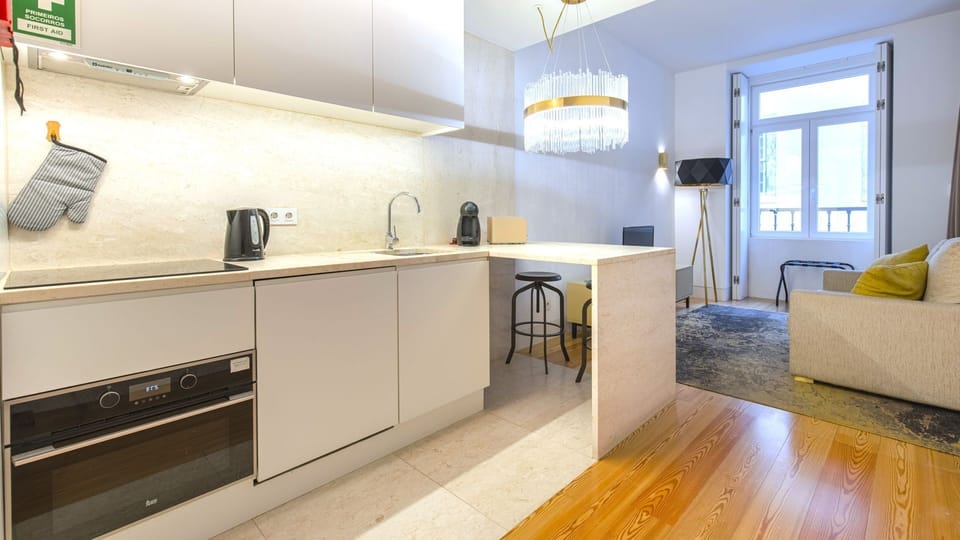 The kitchen is fully equipped with all the utensils and appliance you'll might need during your stay.
#quality #modern #portugal #pt #lisbon