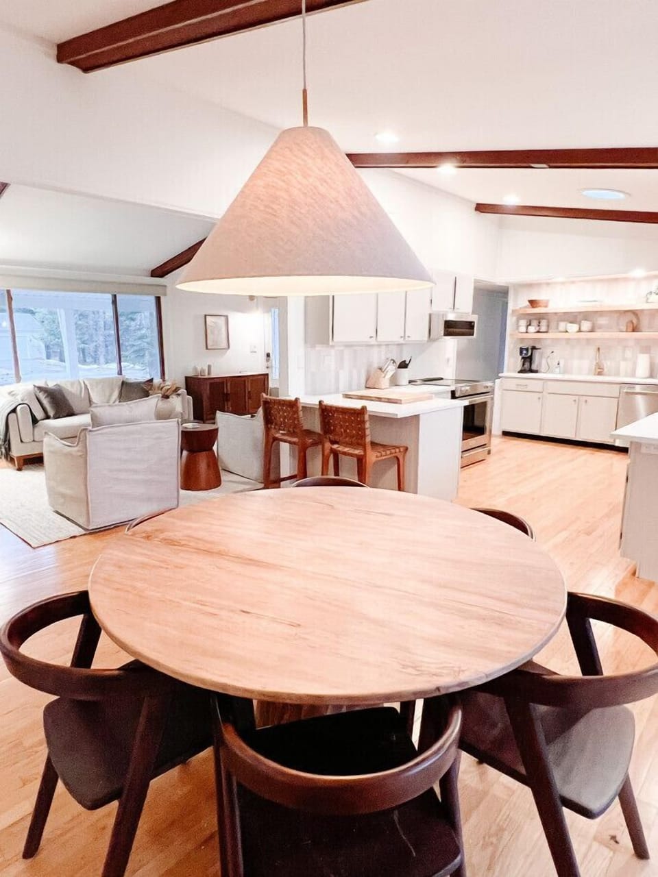 Kitchen/Dining area