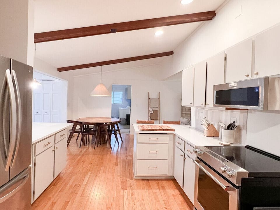 Kitchen/Dining area