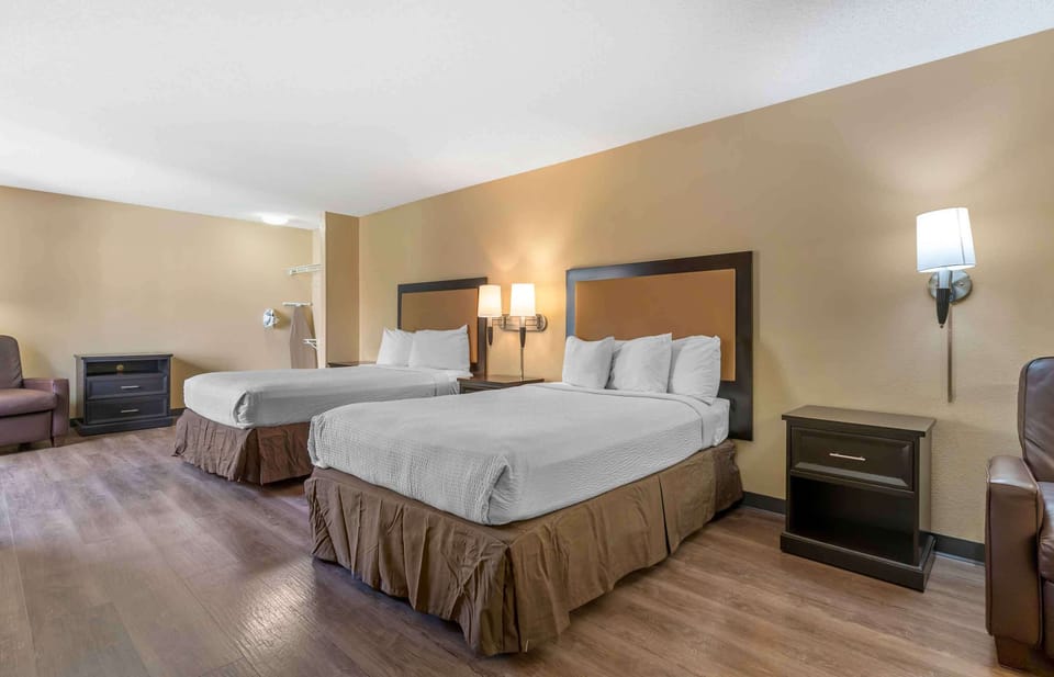 Desk, iron/ironing board, free WiFi, bed sheets