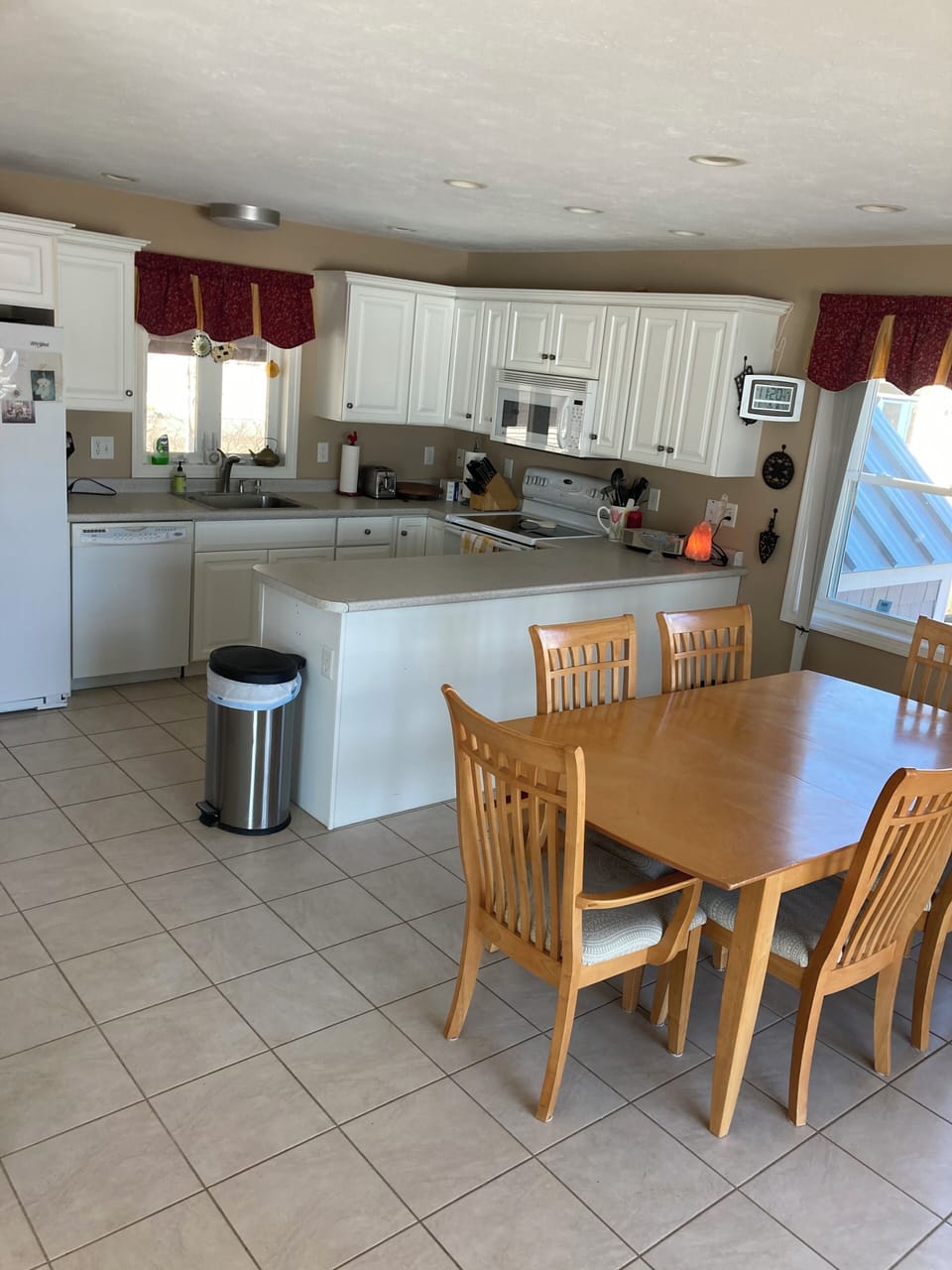 Fully stocked Kitchen
