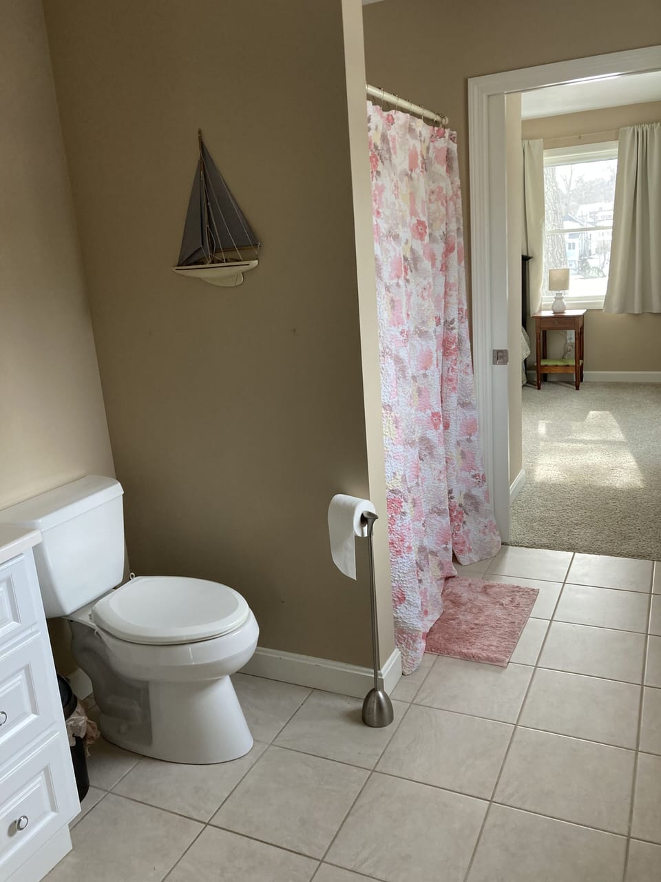 Upstairs full bathroom