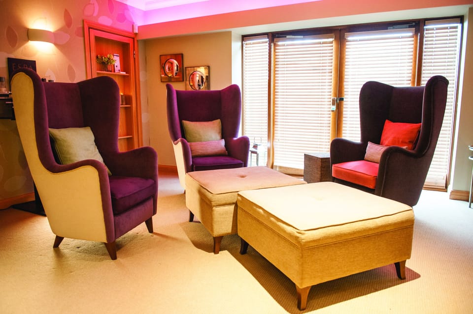 Sauna, hot tub, steam room, body treatments, aromatherapy
