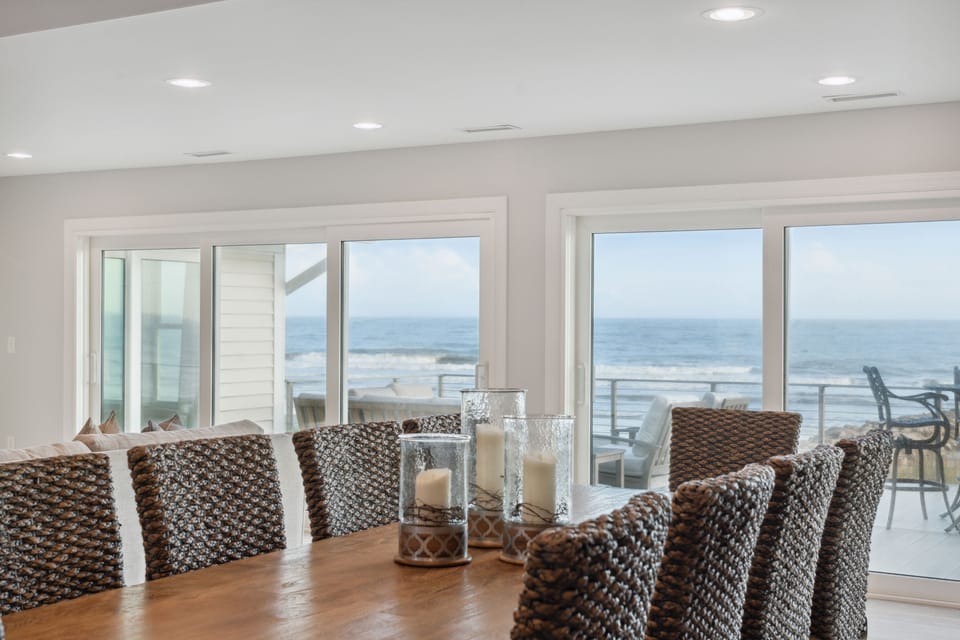 You even get an ocean view from the dining room table!