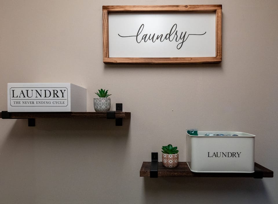 Laundry Pods/Fabric Softener sheets 