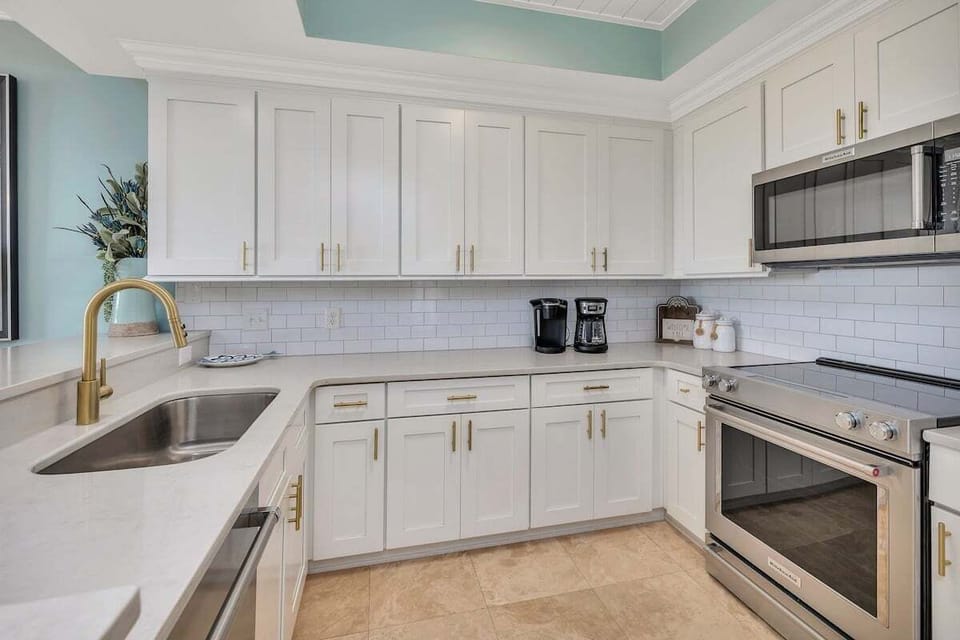 Saint Simons Grand # Inside Kitchen View