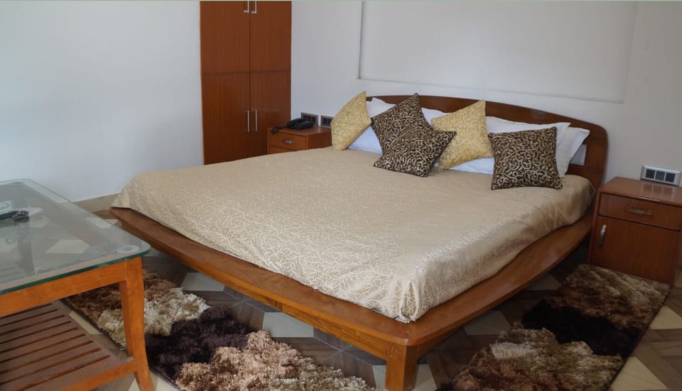 Deluxe Double Room | Living area