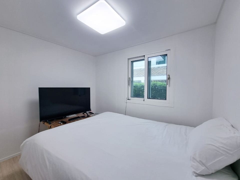 Basic Double Room (1) | Free WiFi
