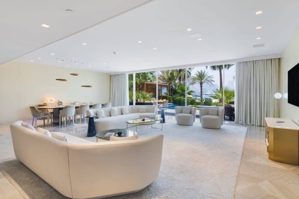 Stunning open plan huge lounge and dining area with sea view