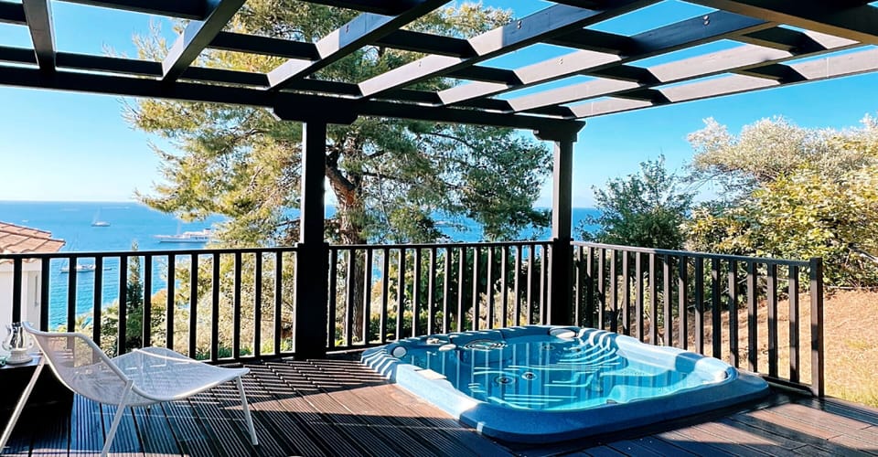 Aegean Suites Hotel in Skiathos