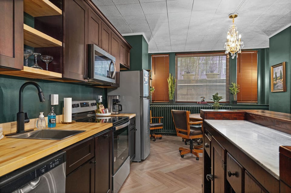 Speakeasy Suite | Pillowtop beds, individually decorated, individually furnished