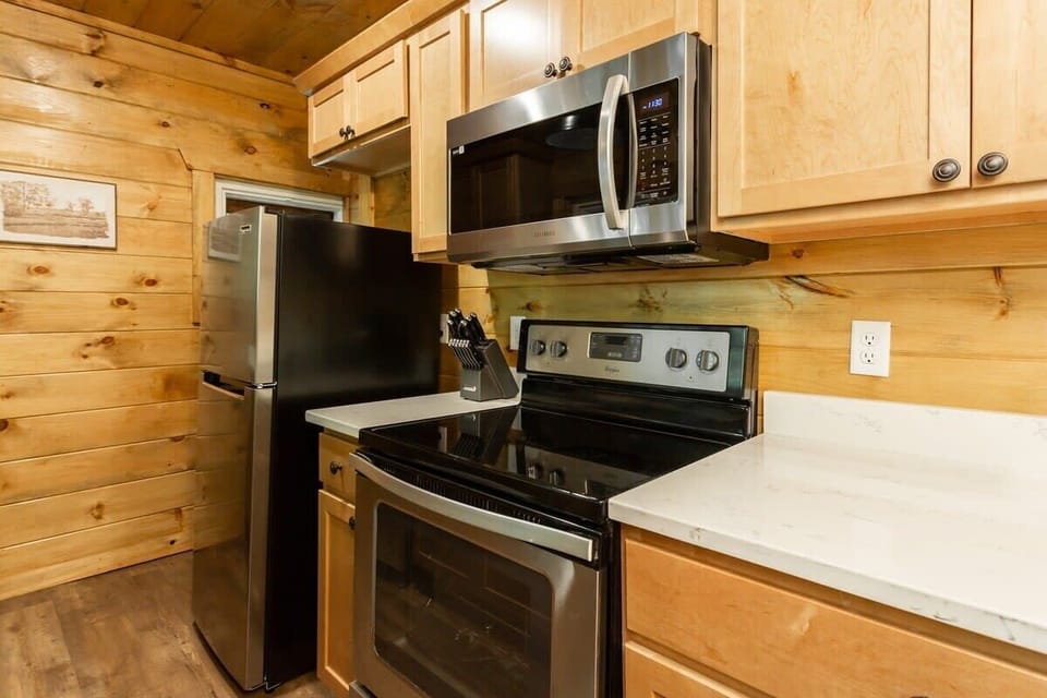Awesome Kitchen Complete With Quartz Countertops And Stainless Steel Appliances!