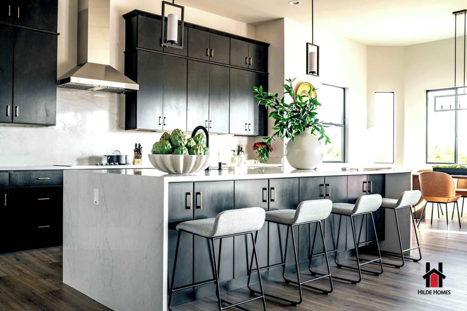 A spectacular fully-equipped gourmet kitchen for preparing meals at home