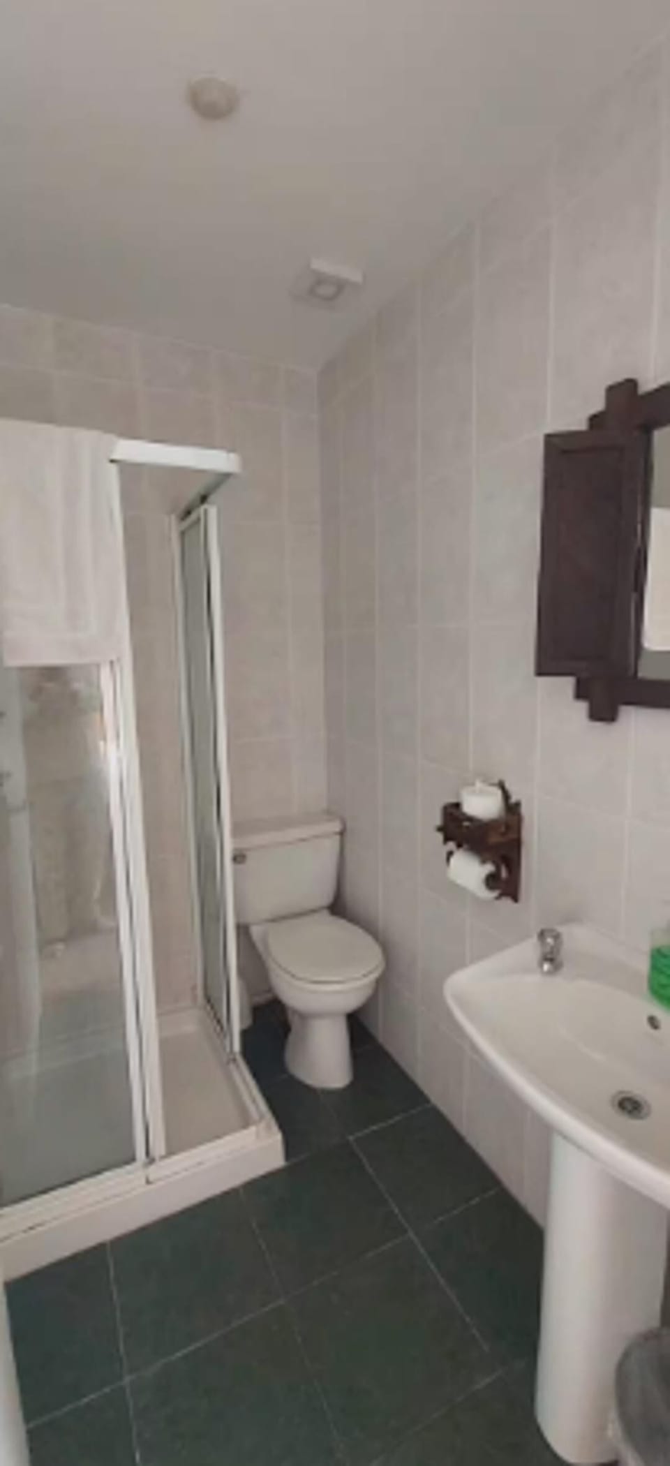 6 Ensuite Bedrooms-sleeps 12-garden-sea & Mtn View House in County Kerry