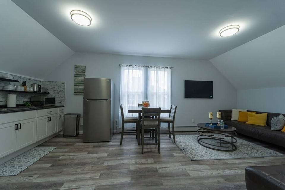 ac981bb8-e504-41c1-b810-9f69d0e3b4de