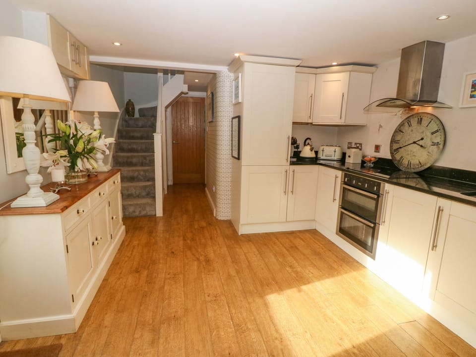 Fridge, dishwasher, electric kettle, toaster