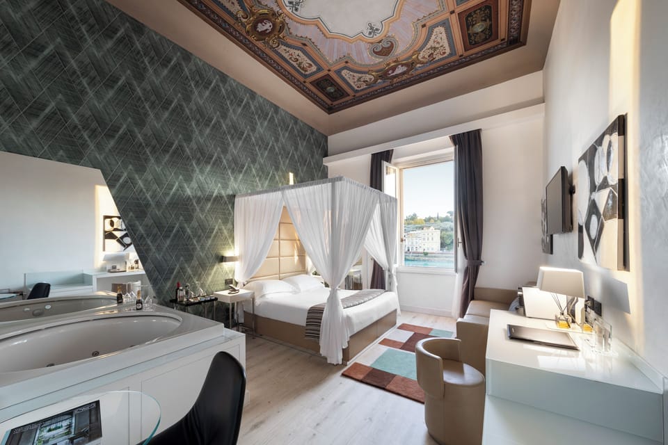 Superior Junior Suite | Premium bedding, minibar, in-room safe, individually furnished