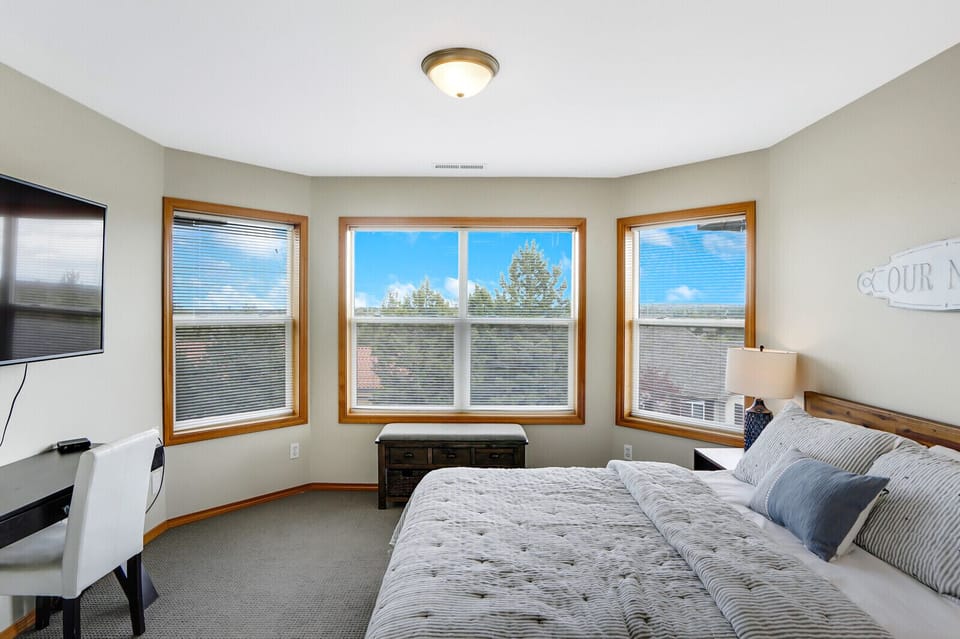 Enjoy a queen bed upstairs with sunrise views.