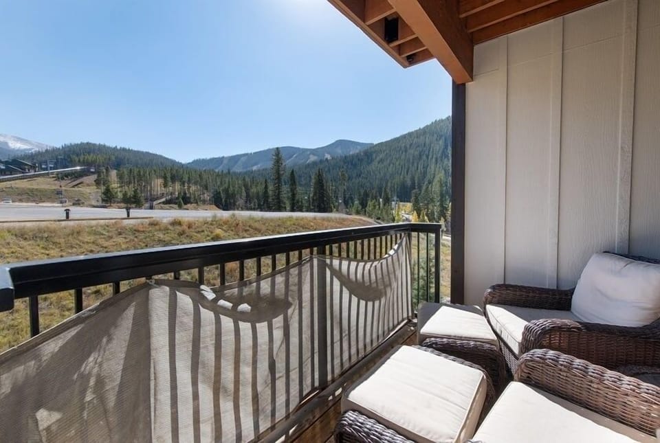 Scenery, Nature, Outdoors, Balcony, Building