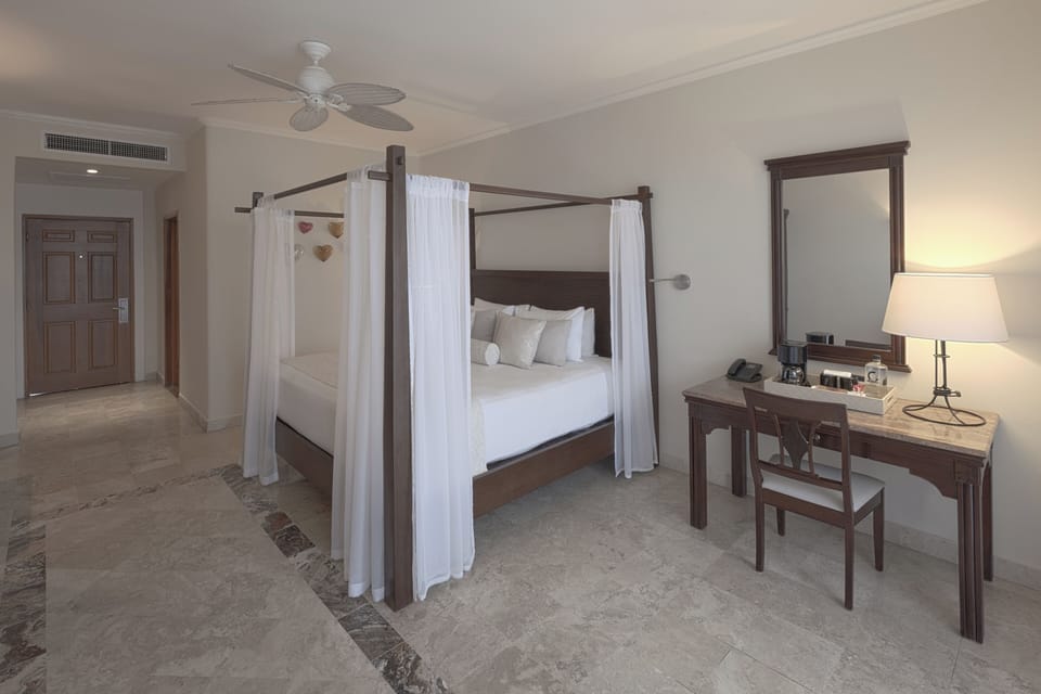 Privileged Romance | Free minibar items, in-room safe, blackout drapes, iron/ironing board