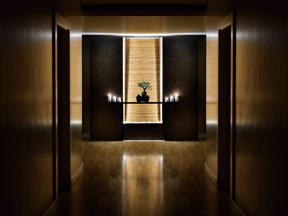 Couples treatment rooms, steam room, body treatments, aromatherapy
