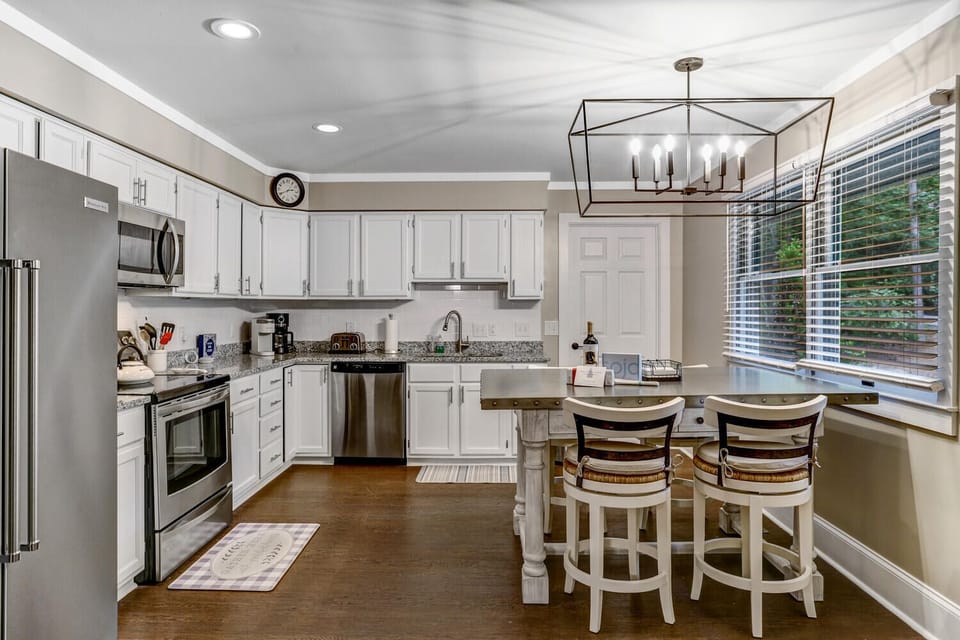 Kitchen, Main Level