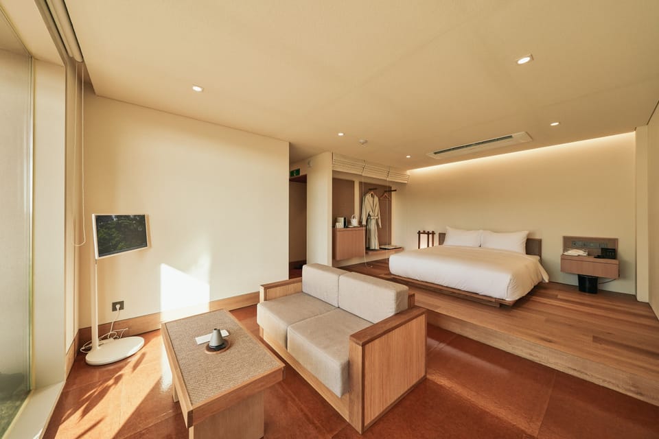 Standard Double Room (B) | Soundproofing, free WiFi, bed sheets