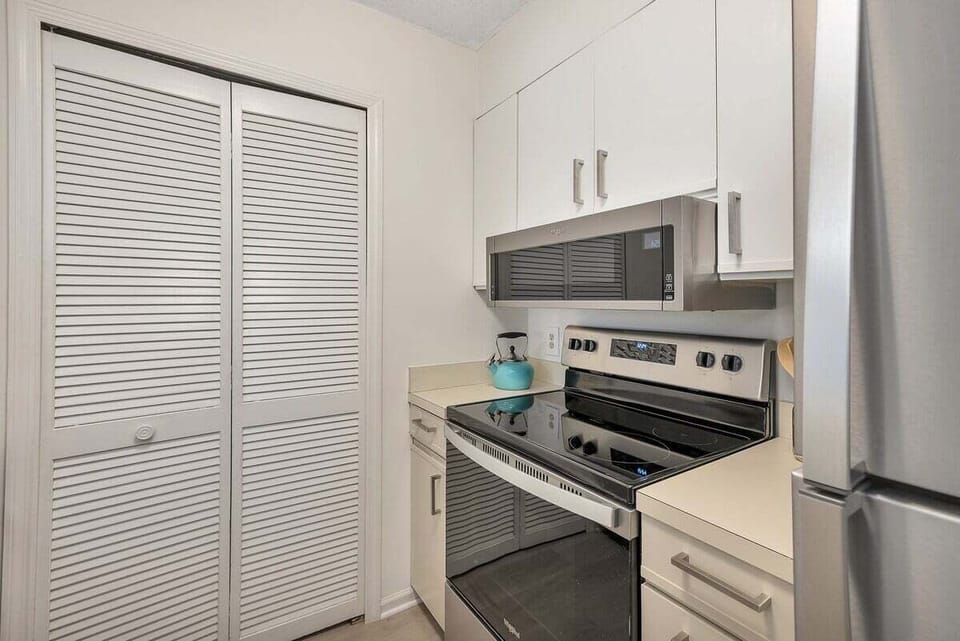 Harbour Oaks 310 - Kitchen