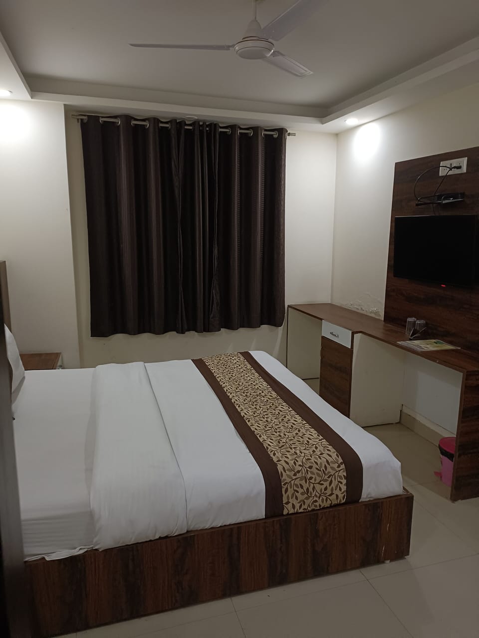 Premium bedding, individually furnished, desk, free WiFi