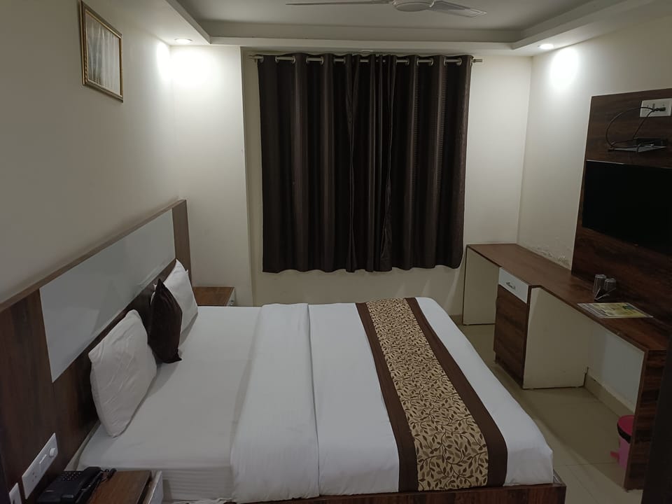 Premium bedding, individually furnished, desk, free WiFi