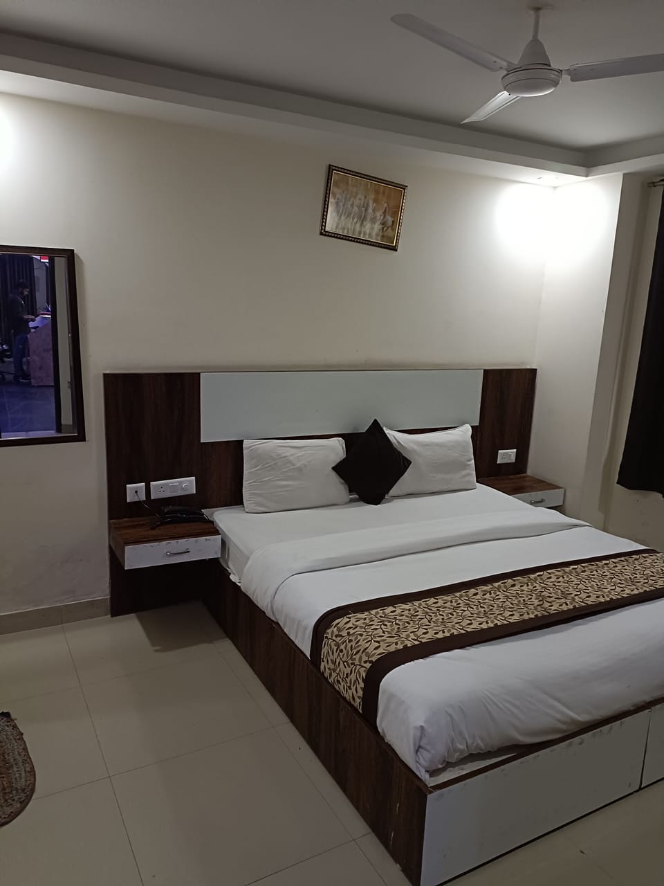 Premium bedding, individually furnished, desk, free WiFi