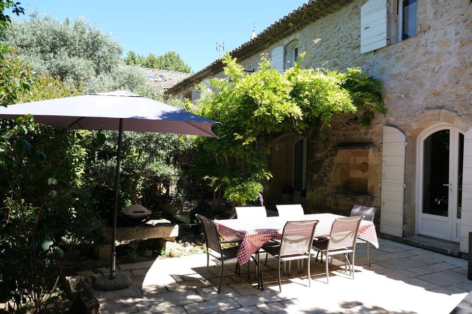 CHEVAL-BLANC vacation rental house for rent terrace