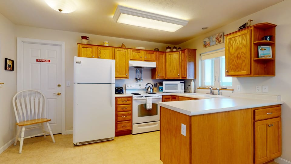 Fully equipped kitchen