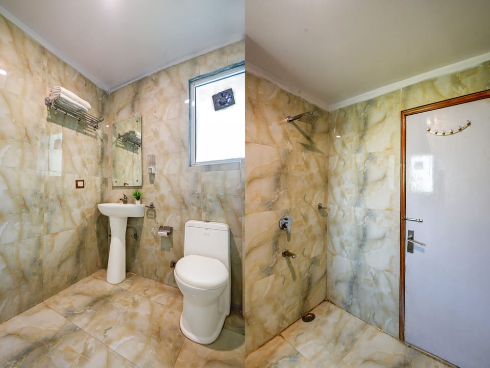 Family Room | Bathroom | Shower, soap, shampoo, toilet paper