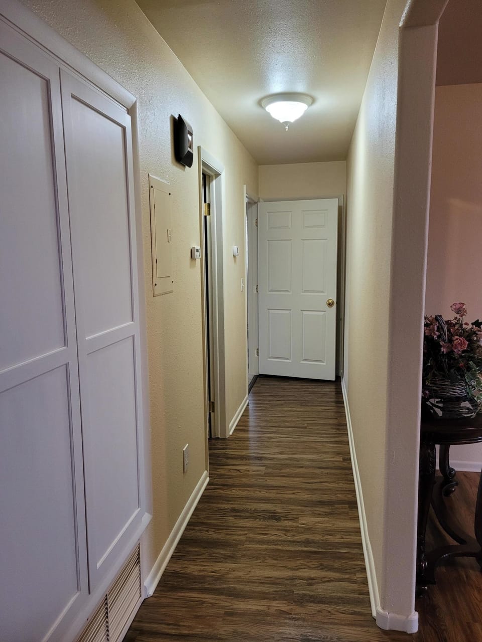 Hall to Bedrooms