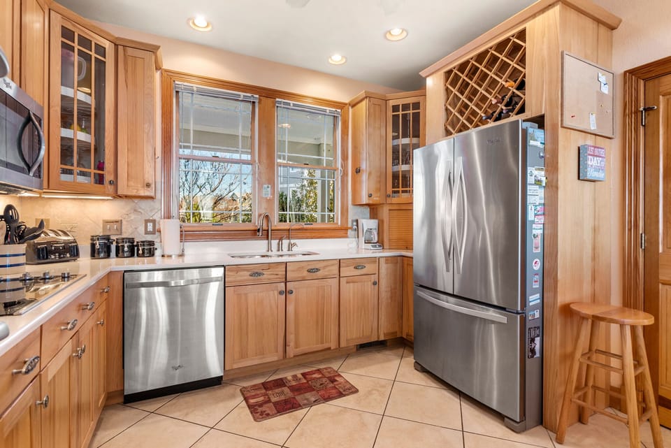CC188: The Edge Of Reality | Mid Level Kitchen