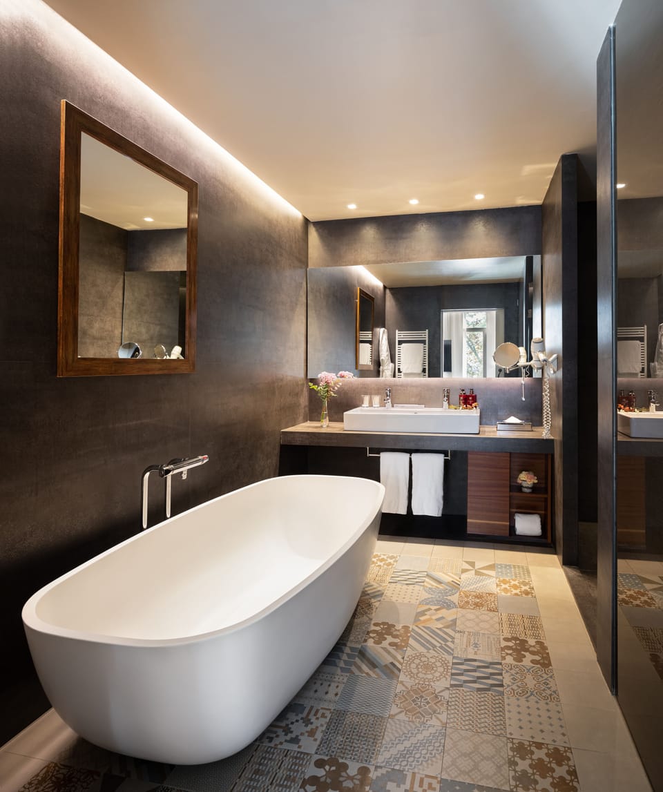 Junior Suite | Premium bedding, minibar, in-room safe, desk