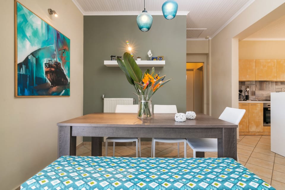 Deluxe Villa | Living area | Flat-screen TV, table tennis